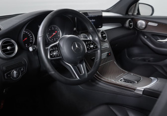 Подержанный автомобиль Mercedes-Benz GLC Coupe 2020 года (14 фото)