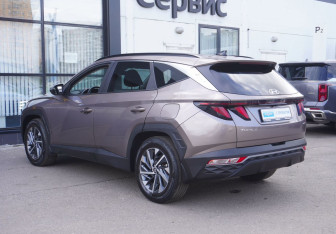 Подержанный автомобиль Hyundai Tucson 2023 года (7 фото)