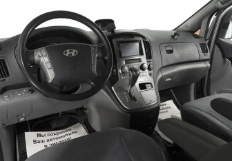 Подержанный автомобиль Hyundai Grand Starex 2008 года (7 фото)