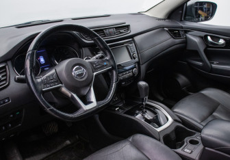 Подержанный автомобиль Nissan Qashqai 2021 года (9 фото)