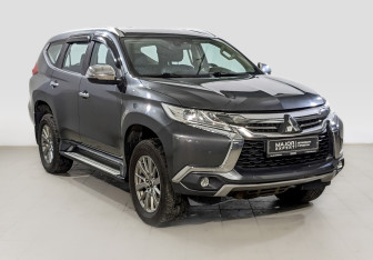 Подержанный автомобиль Mitsubishi Pajero Sport 2018 года (3 фото)