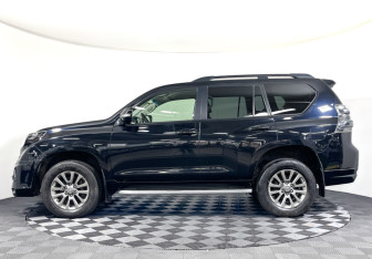 Подержанный автомобиль Toyota Land Cruiser Prado 2017 года (8 фото)