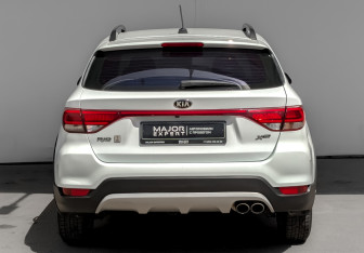 Подержанный автомобиль Kia Rio Hatchback 2019 года (6 фото)