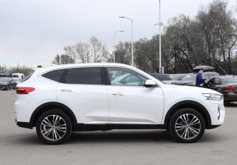 Подержанный автомобиль Haval F7 2021 года (4 фото)