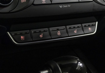 Подержанный автомобиль Kia Sorento 2017 года (23 фото)