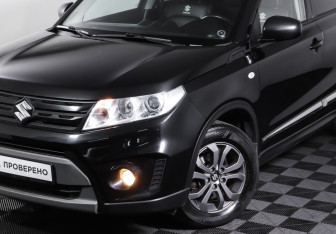 Подержанный автомобиль Suzuki Vitara 2017 года (24 фото)