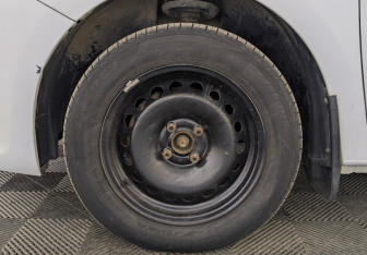 Подержанный автомобиль Renault Logan Sedan 2017 года (12 фото)