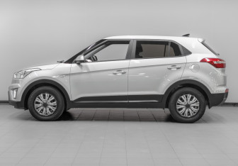 Подержанный автомобиль Hyundai Creta 2019 года (8 фото)