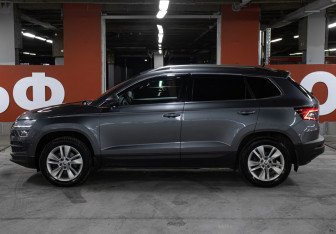 Подержанный автомобиль Skoda Karoq 2022 года (8 фото)