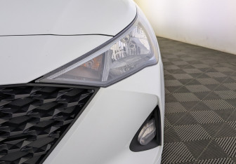 Подержанный автомобиль Hyundai Solaris Sedan 2020 года (11 фото)