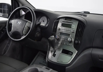 Подержанный автомобиль Hyundai Grand Starex 2010 года (5 фото)