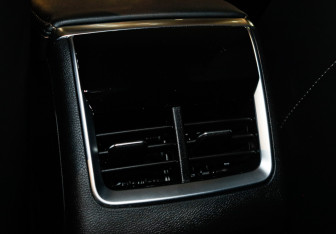 Подержанный автомобиль Omoda S5 2024 года (22 фото)