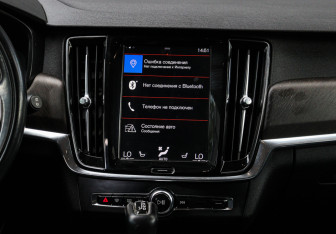 Подержанный автомобиль Volvo V90 Cross Country 2018 года (11 фото)