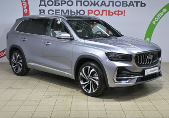 Подержанный автомобиль Geely Monjaro 2024 года (3 фото)