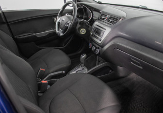 Подержанный автомобиль Kia Rio Sedan 2016 года (9 фото)