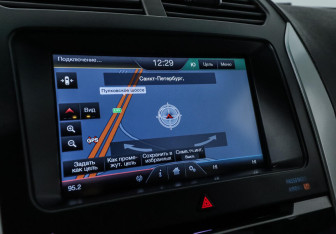 Подержанный автомобиль Ford Explorer 2015 года (9 фото)