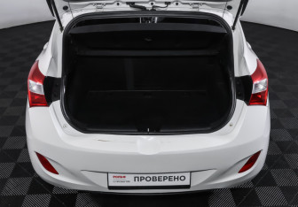 Подержанный автомобиль Hyundai i30 Hatchback 2013 года (9 фото)
