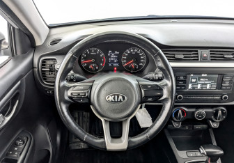 Подержанный автомобиль Kia Rio Hatchback 2021 года (21 фото)