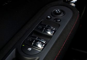 Подержанный автомобиль MINI Countryman 2020 года (13 фото)