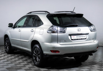 Подержанный автомобиль Lexus RX 2004 года (7 фото)