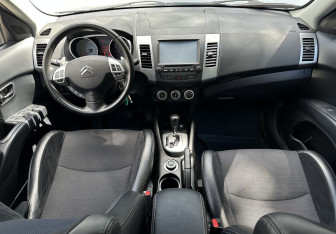 Подержанный автомобиль Citroen C-Crosser 2009 года (11 фото)