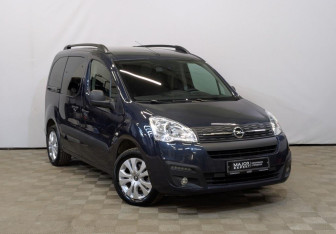 Подержанный автомобиль Opel Combo 2021 года (3 фото)