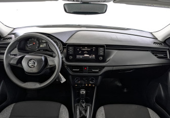 Подержанный автомобиль Skoda Rapid Liftback 2021 года (14 фото)