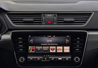 Подержанный автомобиль Skoda Superb Liftback 2020 года (17 фото)