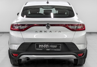 Подержанный автомобиль Renault Arkana 2021 года (6 фото)