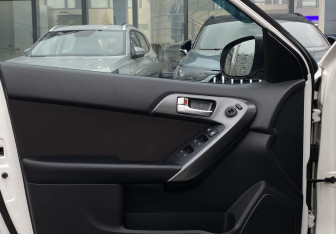 Подержанный автомобиль Kia Cerato Sedan 2012 года (15 фото)