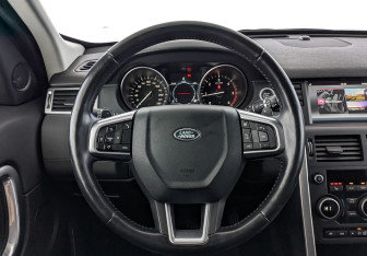 Подержанный автомобиль Land Rover Discovery Sport 2017 года (22 фото)
