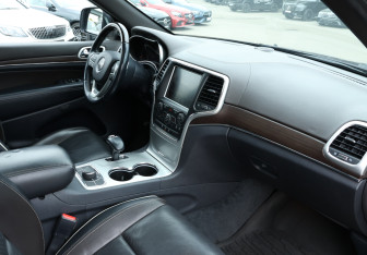 Подержанный автомобиль Jeep Grand Cherokee 2013 года (9 фото)