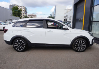 Подержанный автомобиль LADA (ВАЗ) Vesta Wagon 2024 года (4 фото)