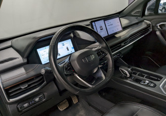 Подержанный автомобиль Geely Okavango 2024 года (13 фото)