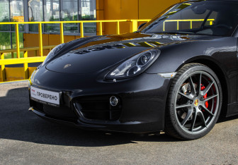 Подержанный автомобиль Porsche Cayman 2013 года (14 фото)