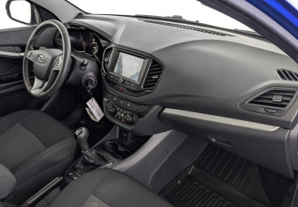 Подержанный автомобиль LADA (ВАЗ) Vesta Sedan 2022 года (13 фото)
