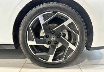 Подержанный автомобиль Changan Lamore 2023 года (10 фото)