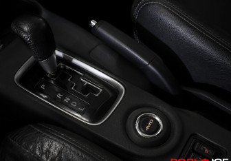 Подержанный автомобиль Mitsubishi Outlander 2014 года (16 фото)