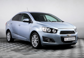 Подержанный автомобиль Chevrolet Aveo Sedan 2012 года (3 фото)