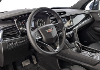 Подержанный автомобиль Cadillac XT6 2021 года (18 фото)