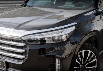 Подержанный автомобиль Exeed VX 2023 года (17 фото)