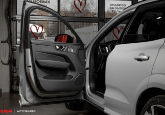 Новый Volvo XC60 2025 (11 фото)