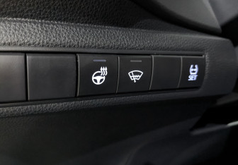 Подержанный автомобиль Toyota Corolla Sedan 2019 года (27 фото)