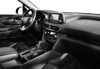 Подержанный автомобиль Hyundai Santa Fe 2019 года (13 фото)