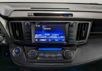 Подержанный автомобиль Toyota RAV4 2019 года (23 фото)