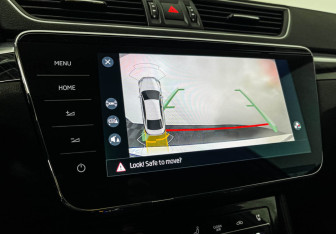 Подержанный автомобиль Skoda Superb Liftback 2024 года (18 фото)