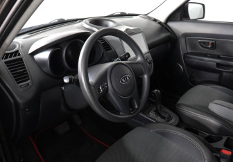 Подержанный автомобиль Kia Soul 2010 года (9 фото)