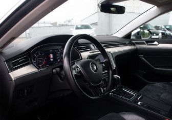 Подержанный автомобиль Volkswagen Arteon 2019 года (9 фото)