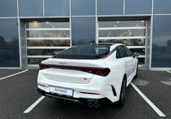 Новый Kia K5 2024 (13 фото)