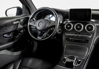 Подержанный автомобиль Mercedes-Benz GLC Coupe 2015 года (14 фото)